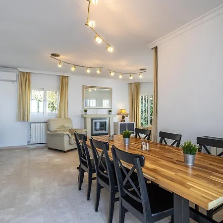 וילה Casa Isabella Luxury נרחה